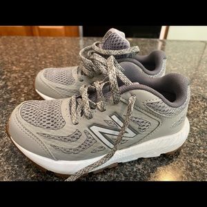 New Balance (boy toddler) NWT 10 1/2. Smoke free home